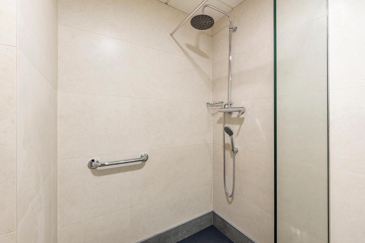 Hotel Centre Реус Екстериор снимка