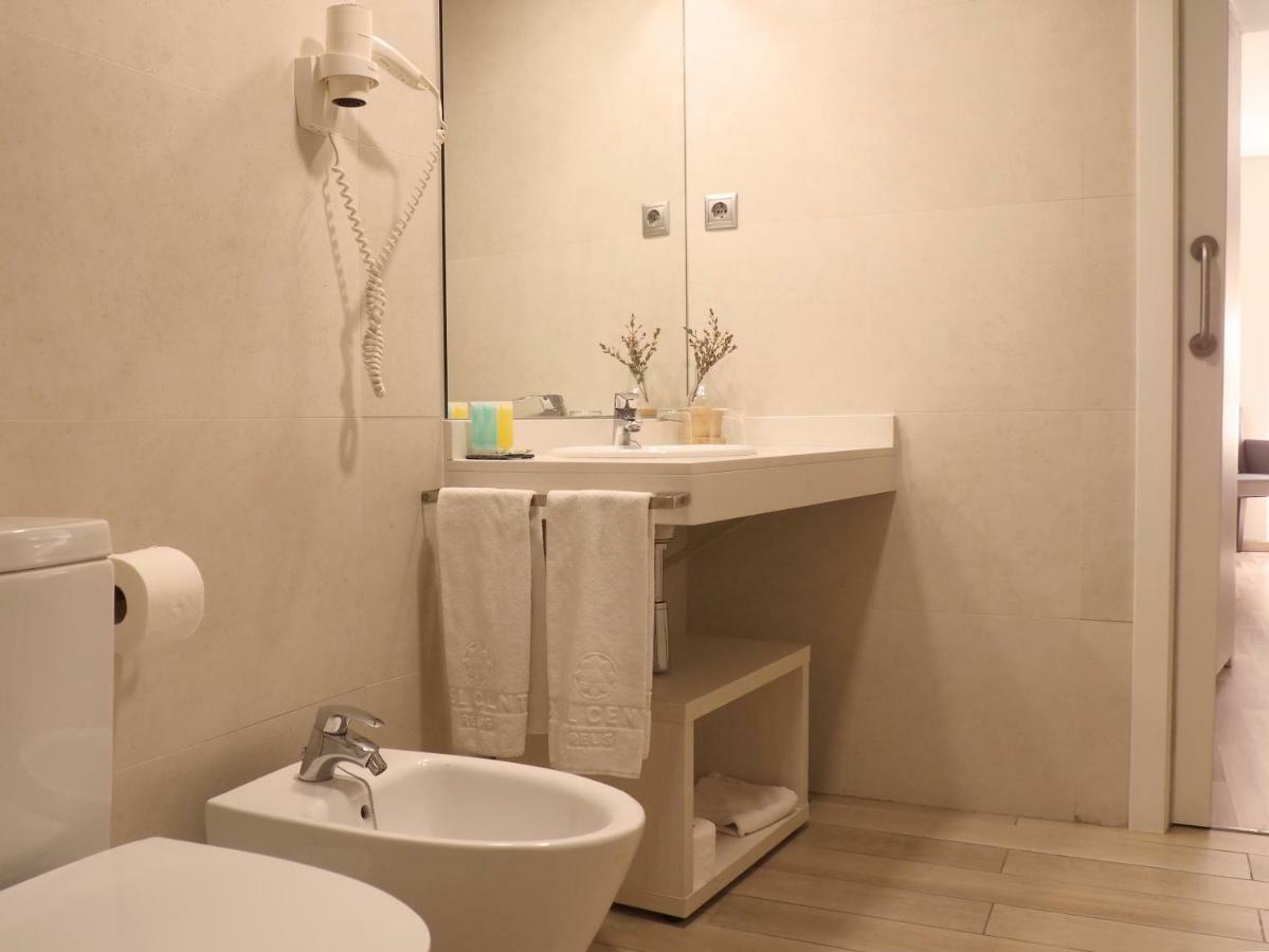 Hotel Centre Реус Екстериор снимка